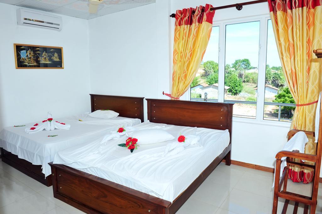 Hotel Glee Trincomalee Buitenkant foto